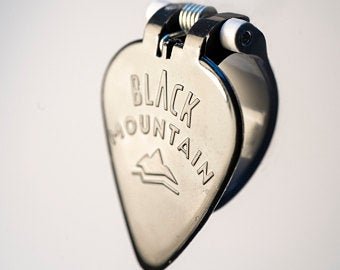Black Mountain Spring Loaded Thumb Pick, Gray Medium