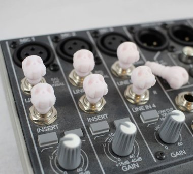 Dummiez - 1/4" Dummy Plugs for Music & Audio Gear, 12-pack Skulls